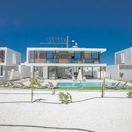 The Complete Guide To Renting Your Exclusive Holiday In With Private Pool And Close To The Beach 1706 *